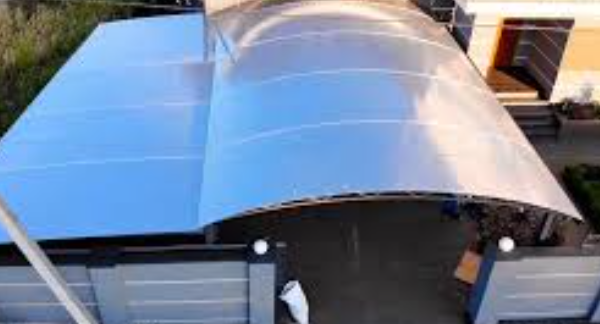 Як вибрати полікарбонат для навісу над авто